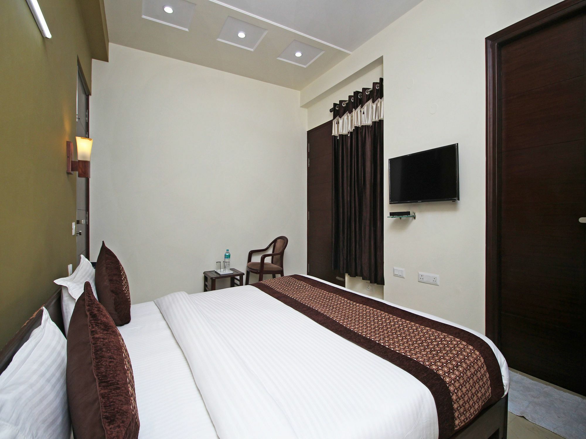גורגאון Fabhotel Mannat Residency Sec 52 מראה חיצוני תמונה